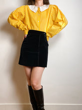 将图片加载到图库查看器,Black velvet skirt
