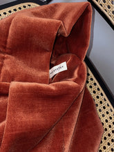 将图片加载到图库查看器,Handmade long wrist bag