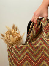 将图片加载到图库查看器,Handmade middle wrist bag