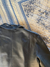 Charger l'image dans la galerie, Vintage black leather blazer