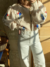 将图片加载到图库查看器,Vintage Tyrol white floral cardigan