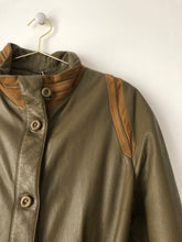 Charger l'image dans la galerie, Manteau kaki cuir 80s