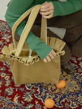 将图片加载到图库查看器,Handmade flounce hem bag