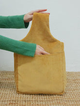 将图片加载到图库查看器,Handmade plank document bag