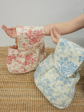 将图片加载到图库查看器,Handmade small wrist bag