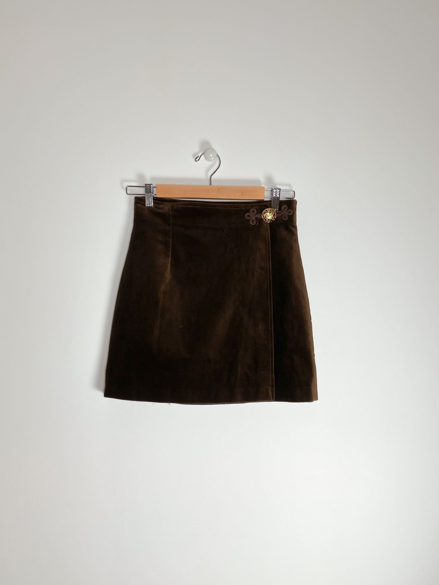 Floral button mini skirt