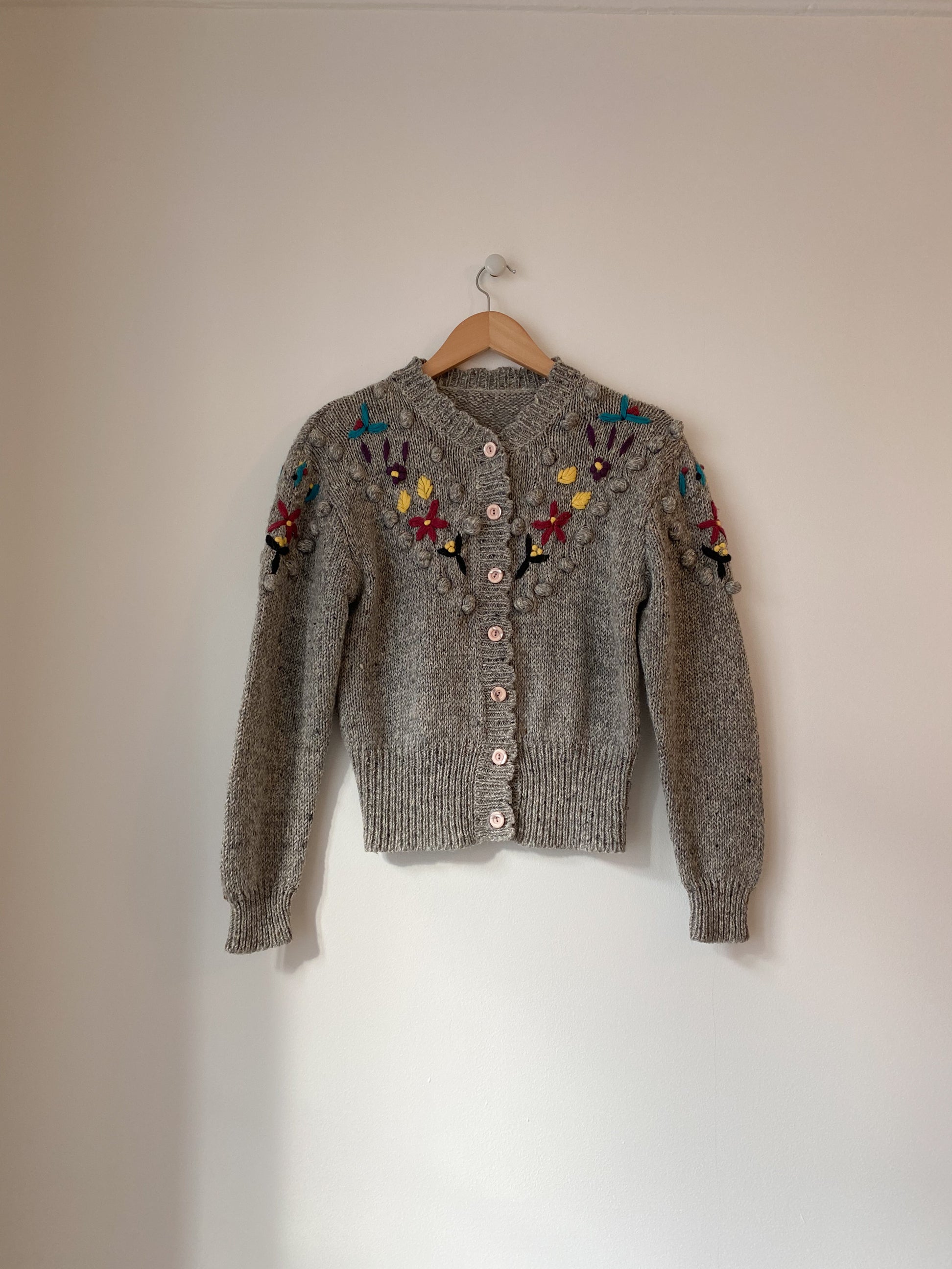 Vintage light grey cardigan