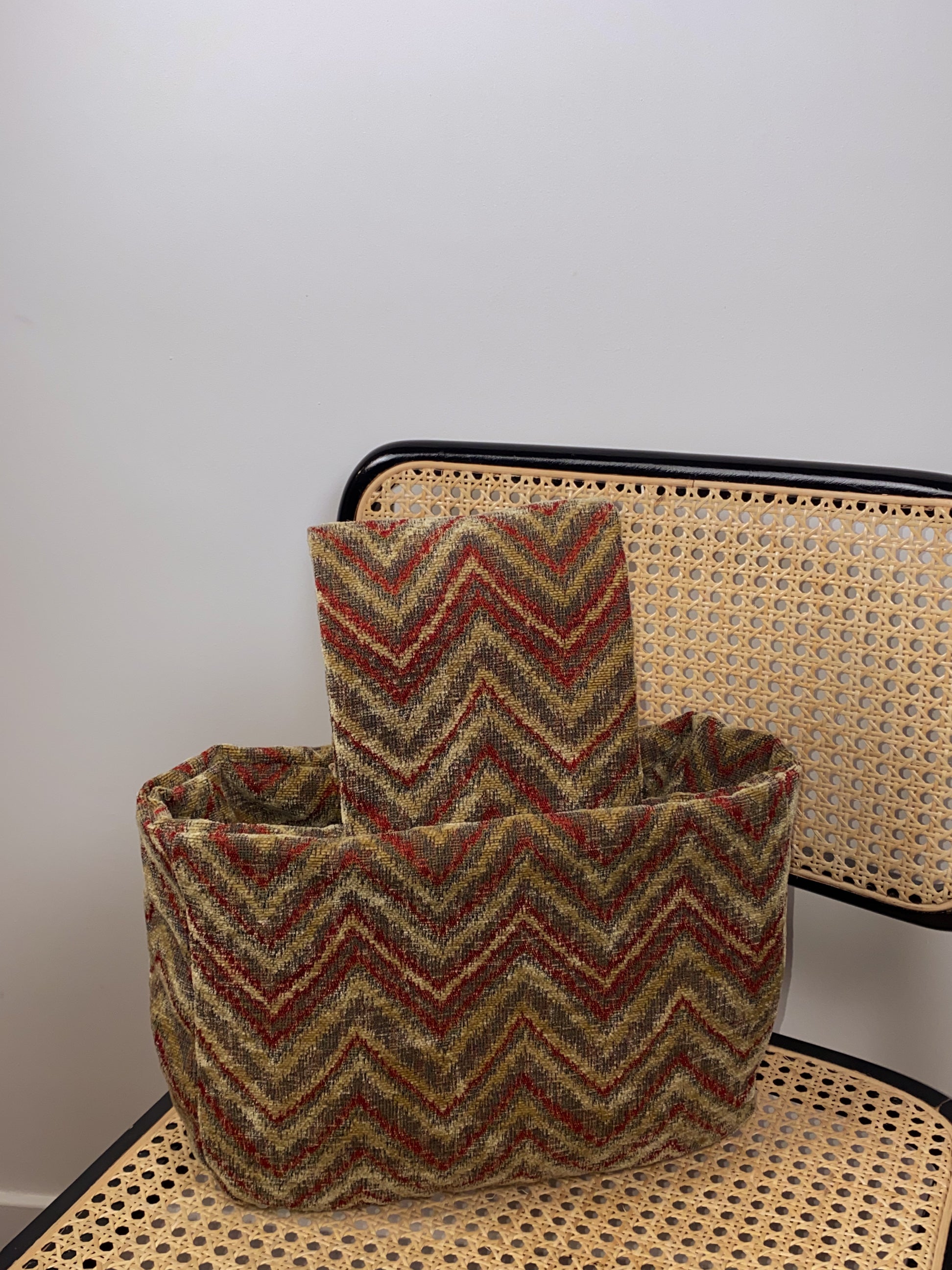 Handmade middle wrist bag