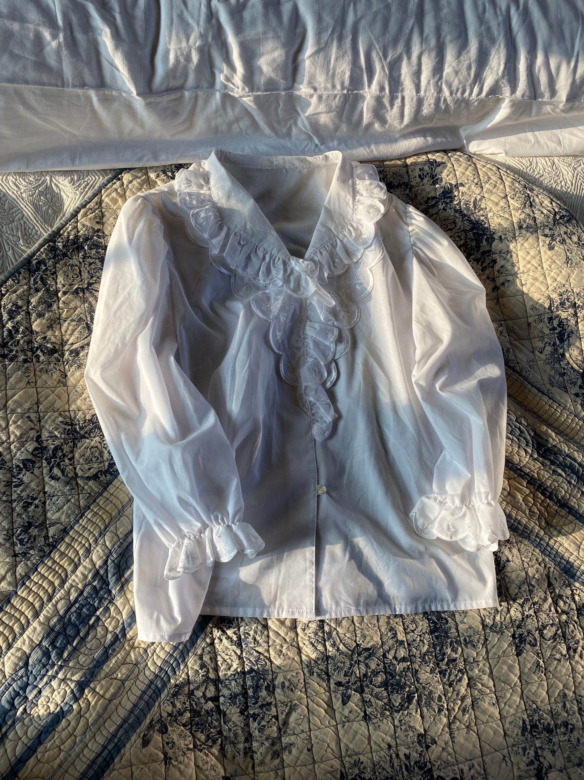 Vintage tyrol white blouse