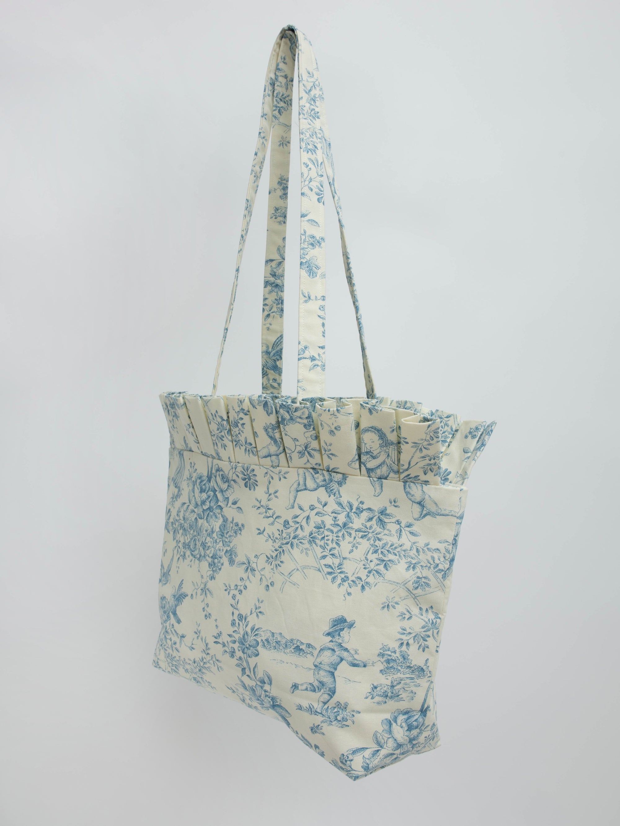 Handmade flounce hem bag