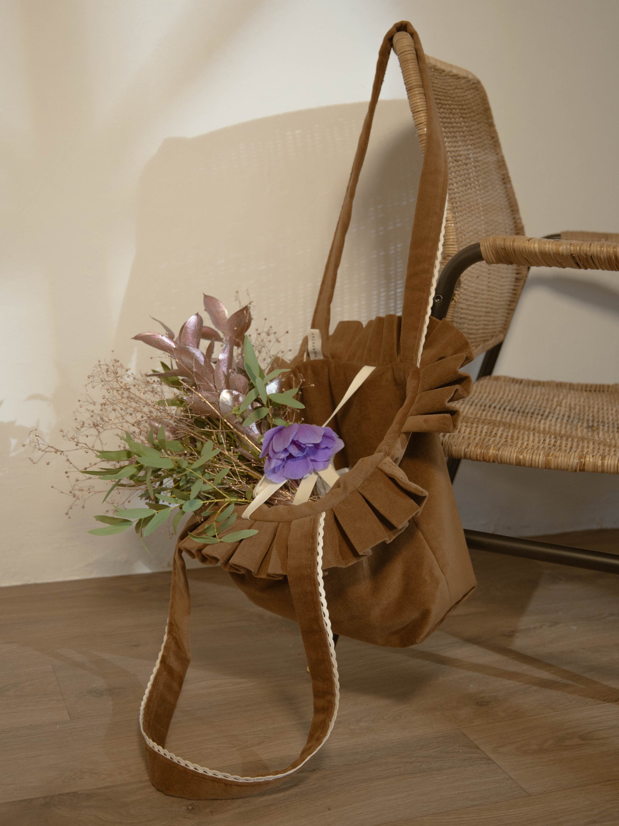 Handmade flounce hem bag